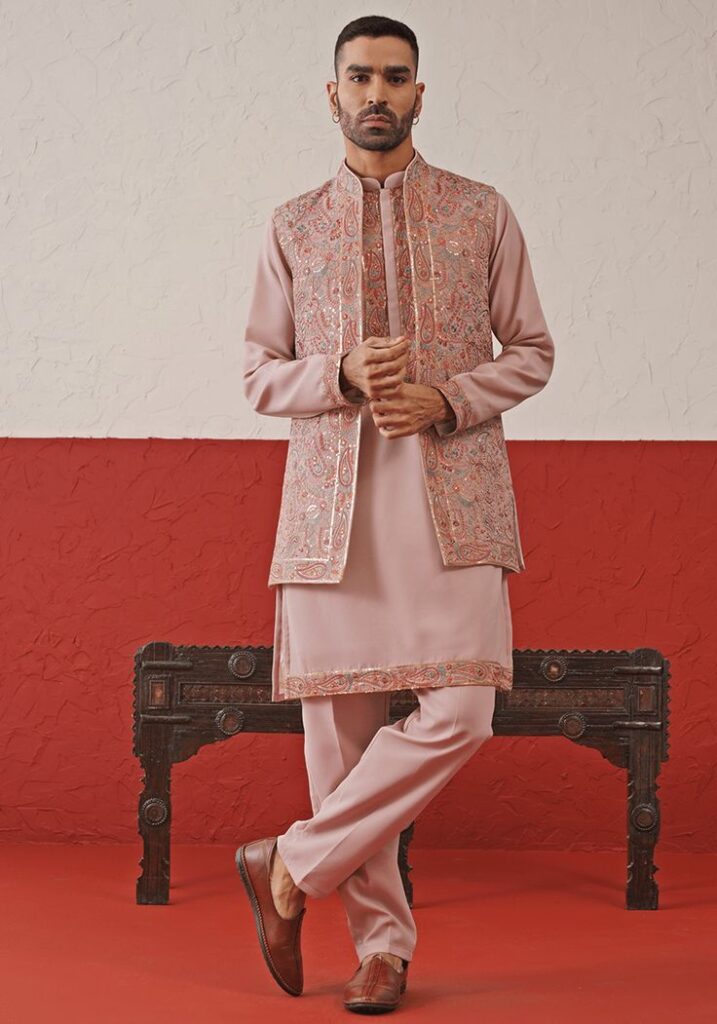 Kurta with oversized jacket- fashion styles in Chennai